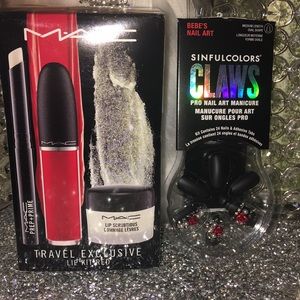 MAC LIP KIT RED Travel Exclusive & free nail claws